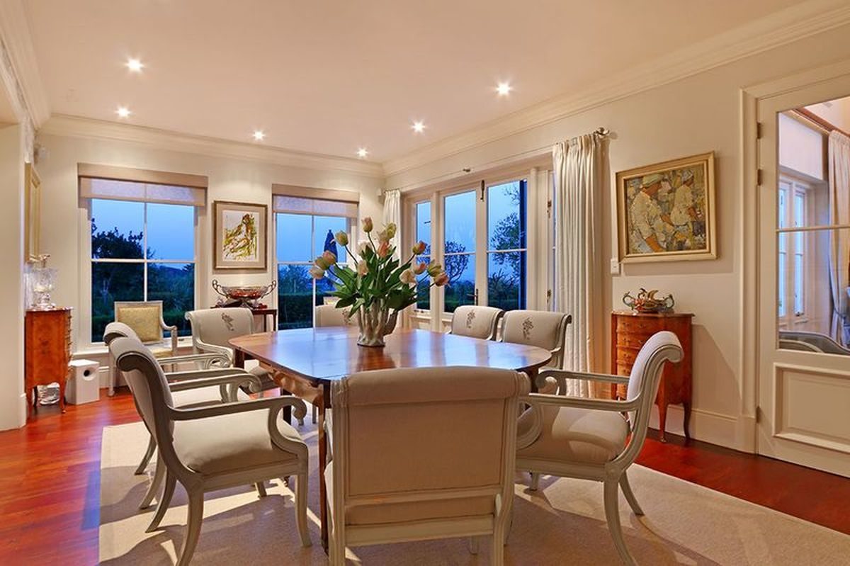 Large Five Star Cape Town Villa in Constantia