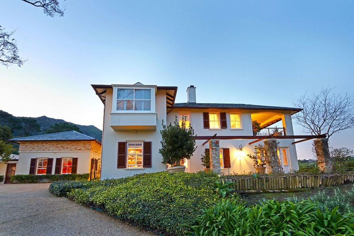 Large Five Star Cape Town Villa in Constantia