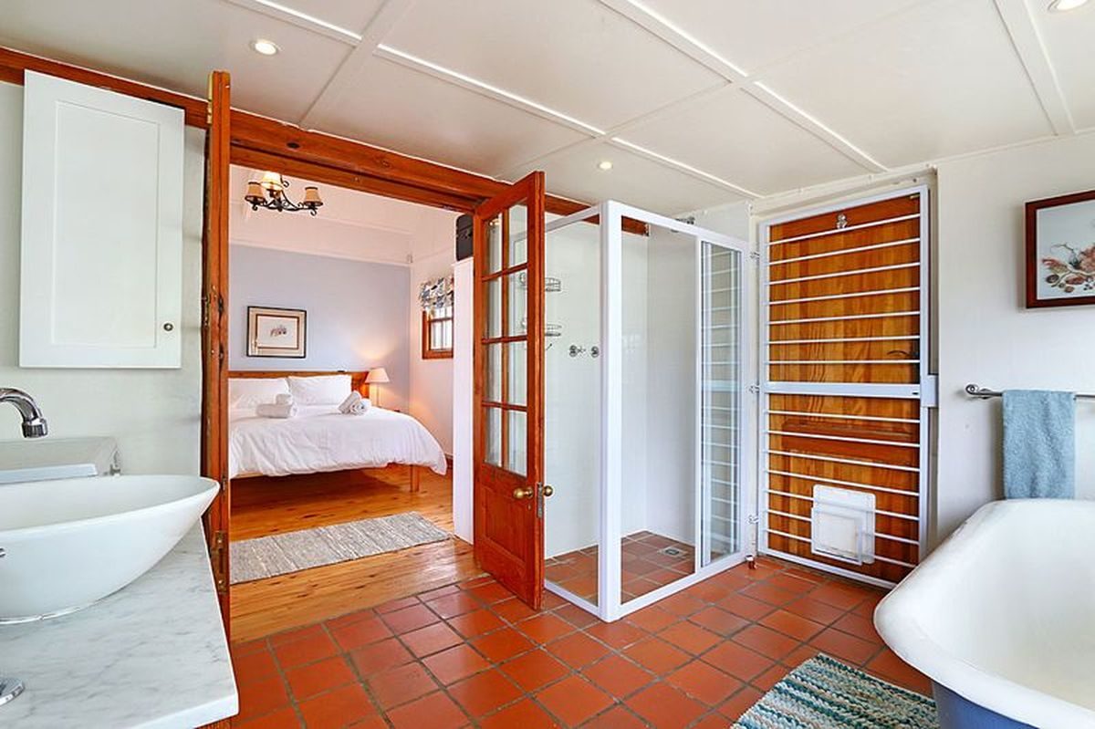 Simonstown Two Bedroom Self Catering Holiday Cottage