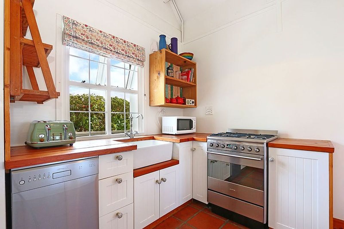 Simonstown Two Bedroom Self Catering Holiday Cottage