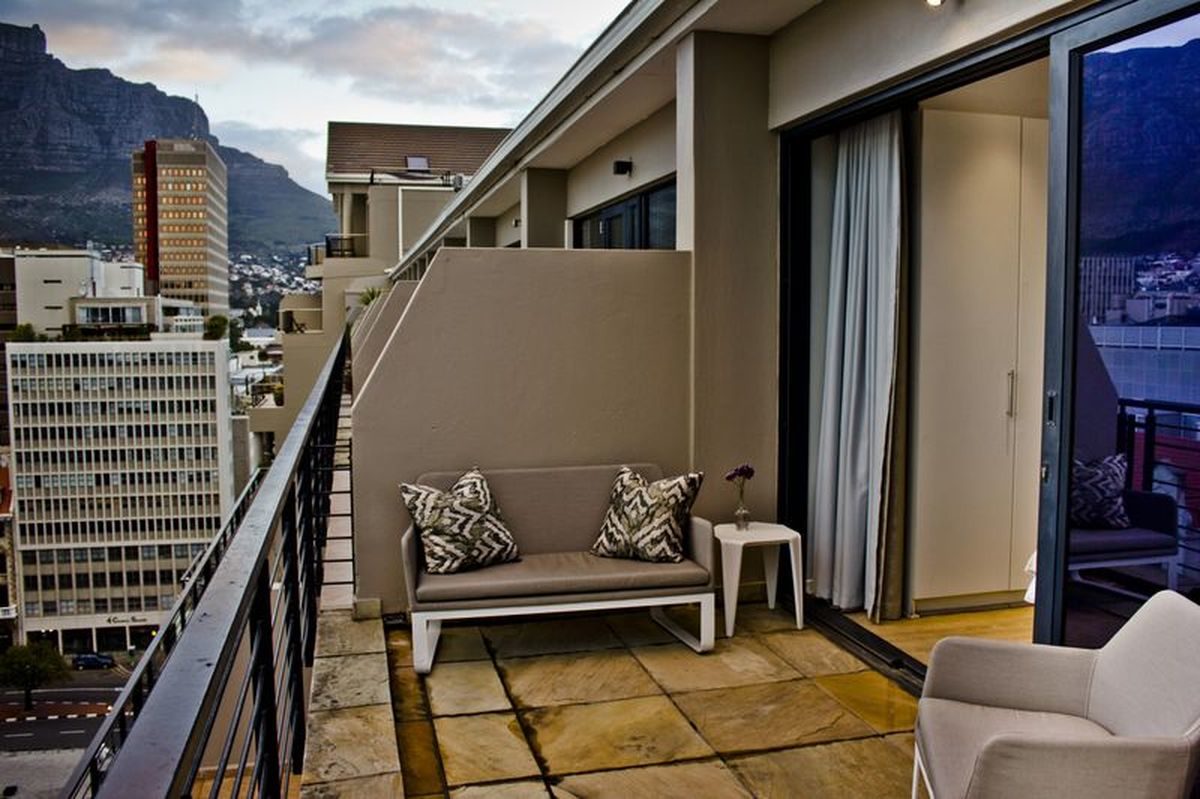 Two Bedroom Luxury Self Catering Apartment Cape Town