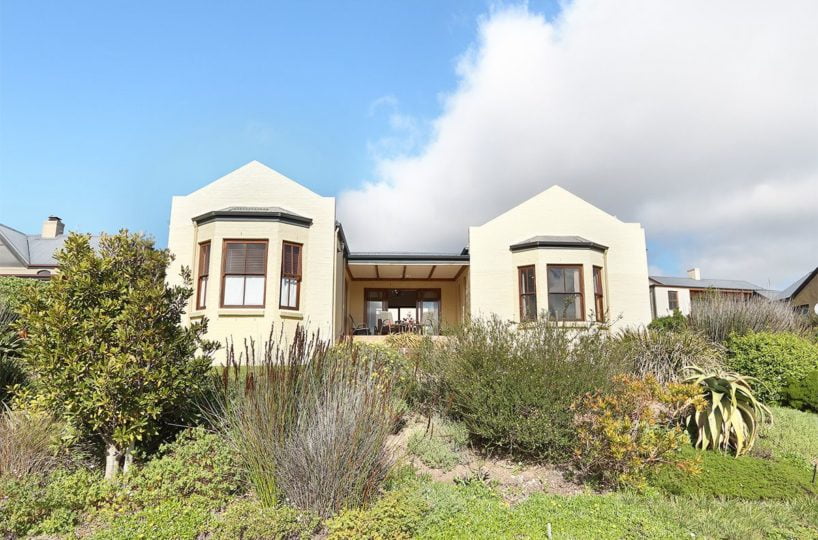 Secure Estate NoordHoek Two Bedroom Holiday Home